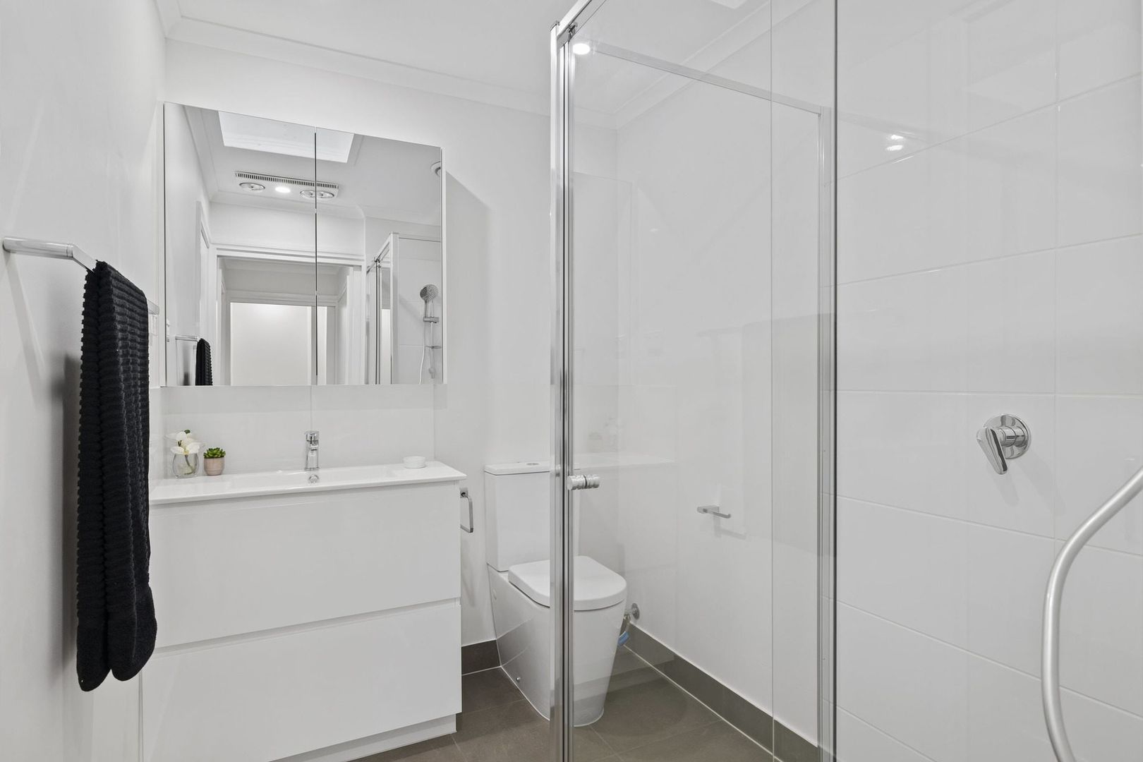 Totally upgraded Unit with Garden Outlook