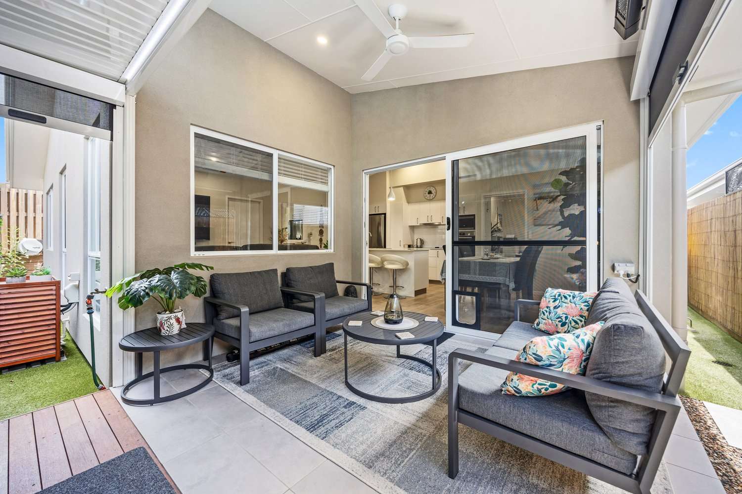 Stylish Corner Home – Extended Private Alfresco