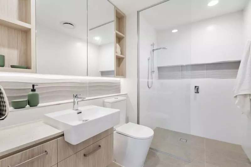 Elegant two-bedroom apartment with peaceful, tree-lined outlooks