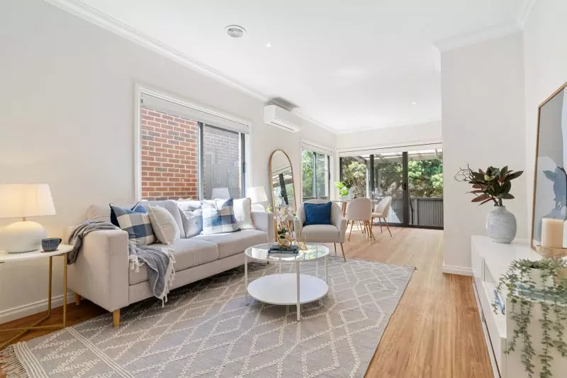 Contemporary Private Living overlooking Kurrajong Reserve