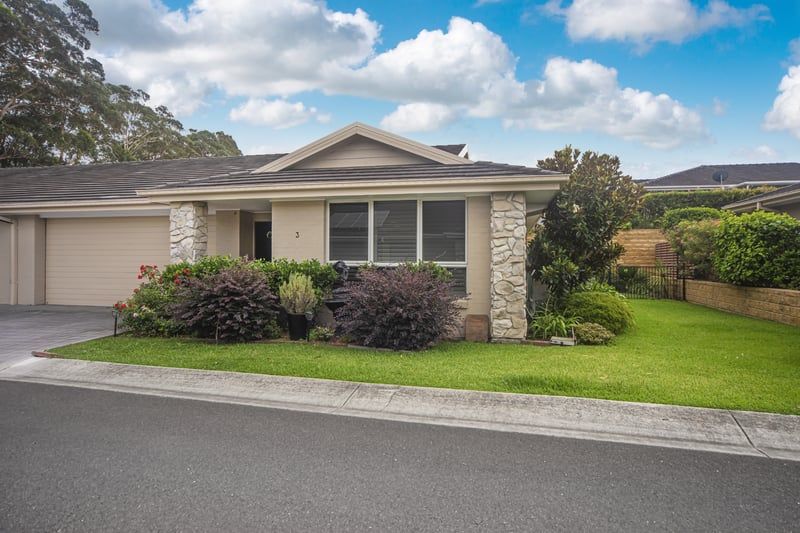 Private and Cosy Villa with Spacious Fenced Yard