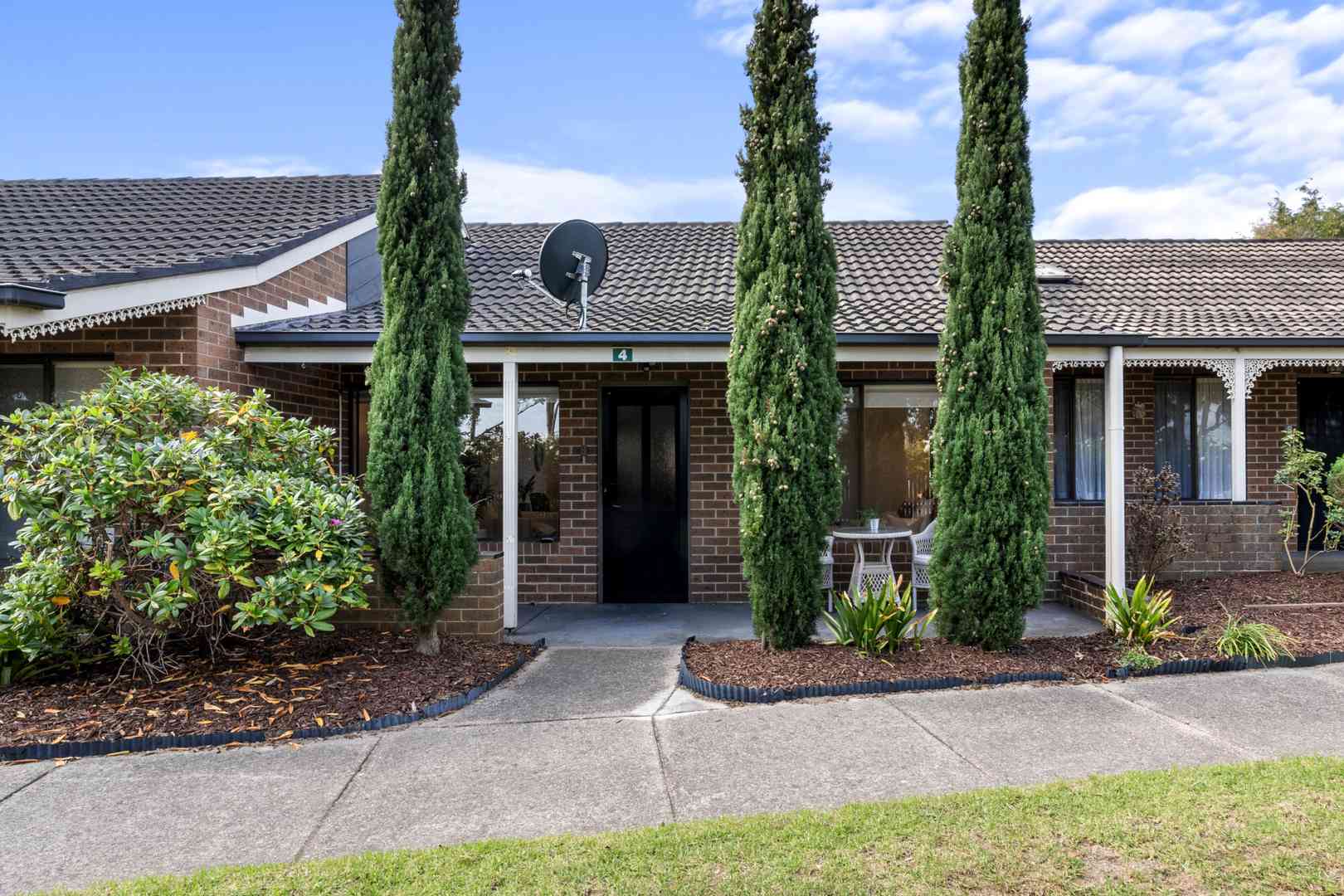 Lovely, light & bright 1br unit at Morven Manor