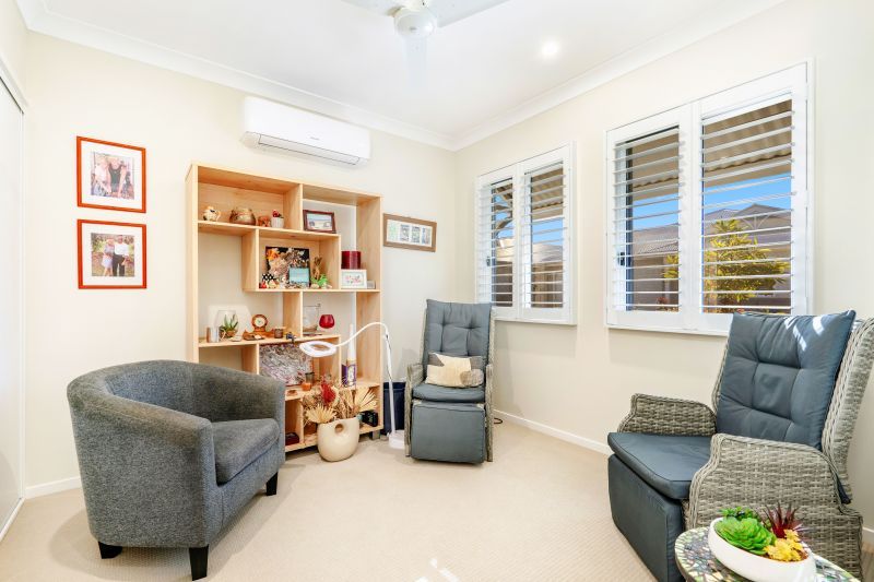 Spacious Home, Bushland Views