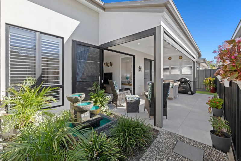 Refined Luxury, Spacious Alfresco Living!