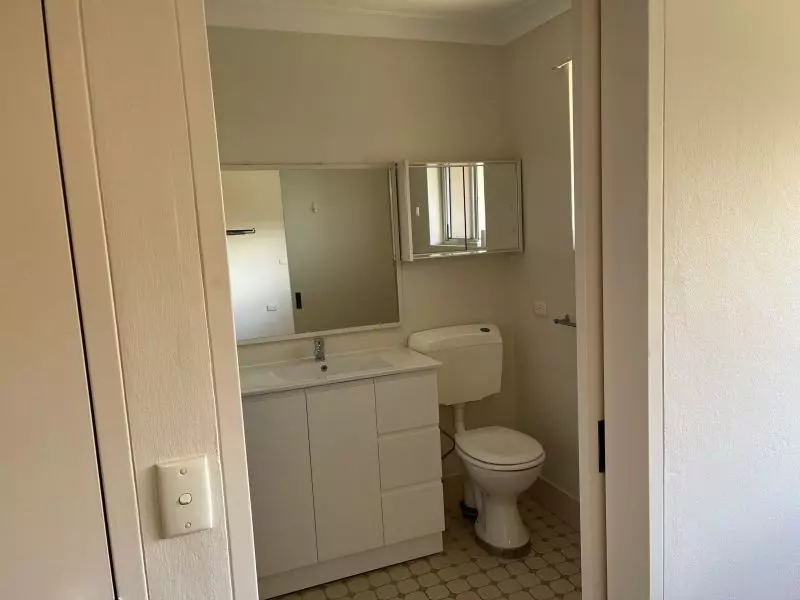 (Under offer) Affordable  Studio Serviced Apartment which offers a great alternative to Residential Care