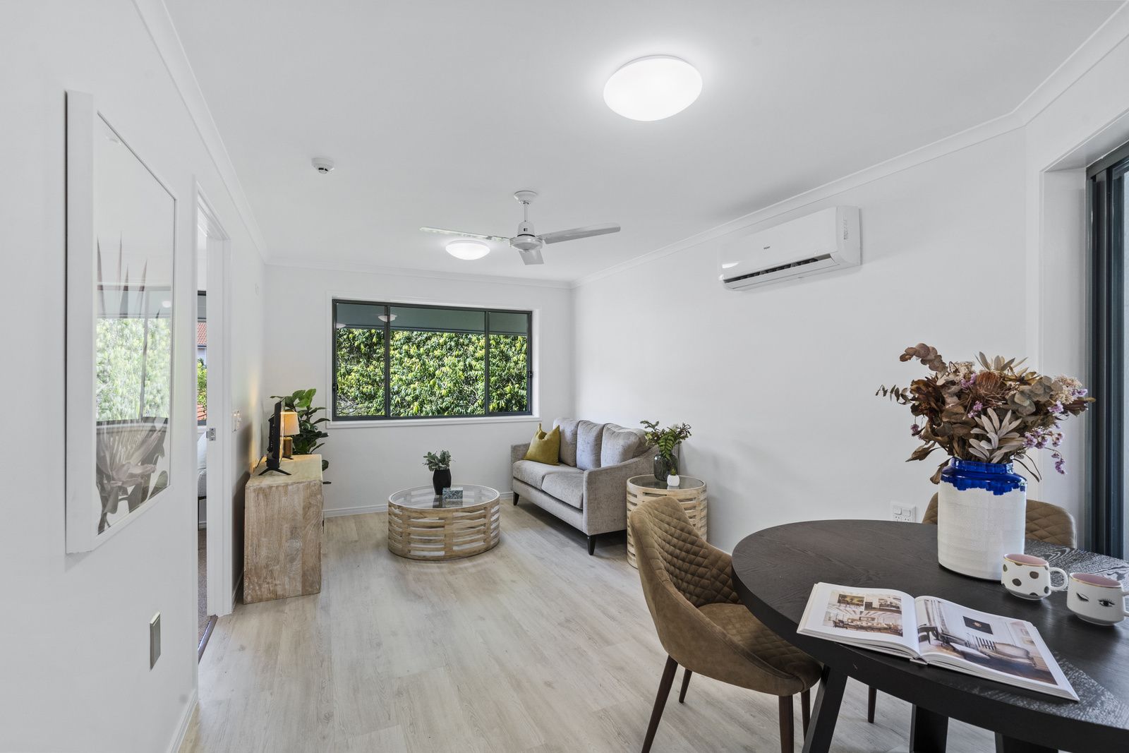 Beautiful home with services