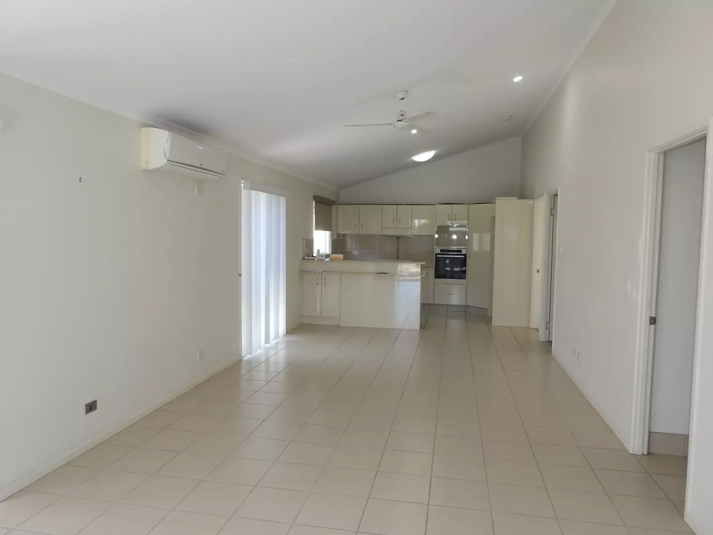 Beautifully presented, tidy 3 bedder.