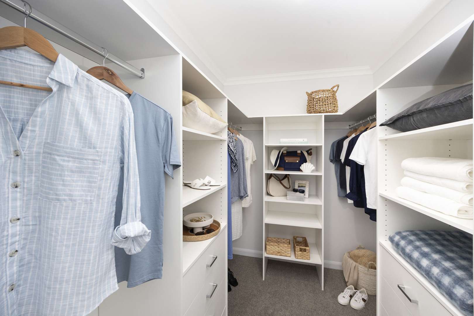 Designer Living in Prime Location