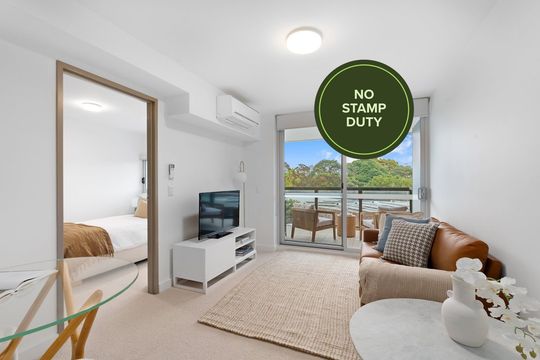 Stylish One-Bedroom Apartment at Goodwin Village