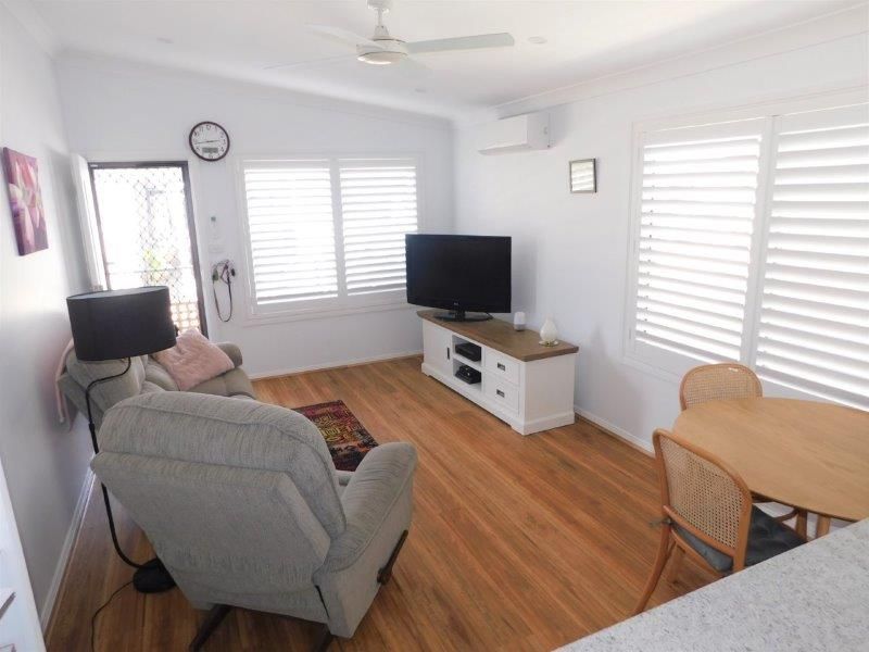 127 (Pre Loved) Bayway Village