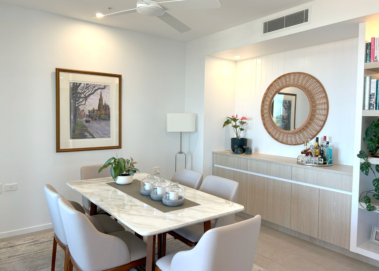 Spacious penthouse apartment in a premium beachside location