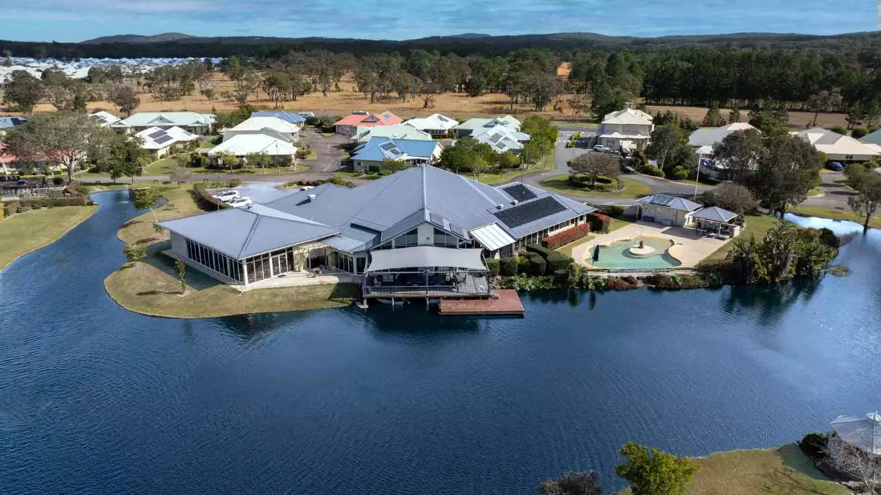 Stunning and Spacious 2 Bedroom Home with 2 Garage - Home Sovereign II 