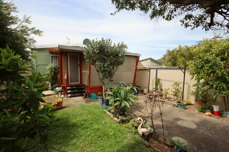 The Palms Village - Over 50’s pet friendly lifestyle village