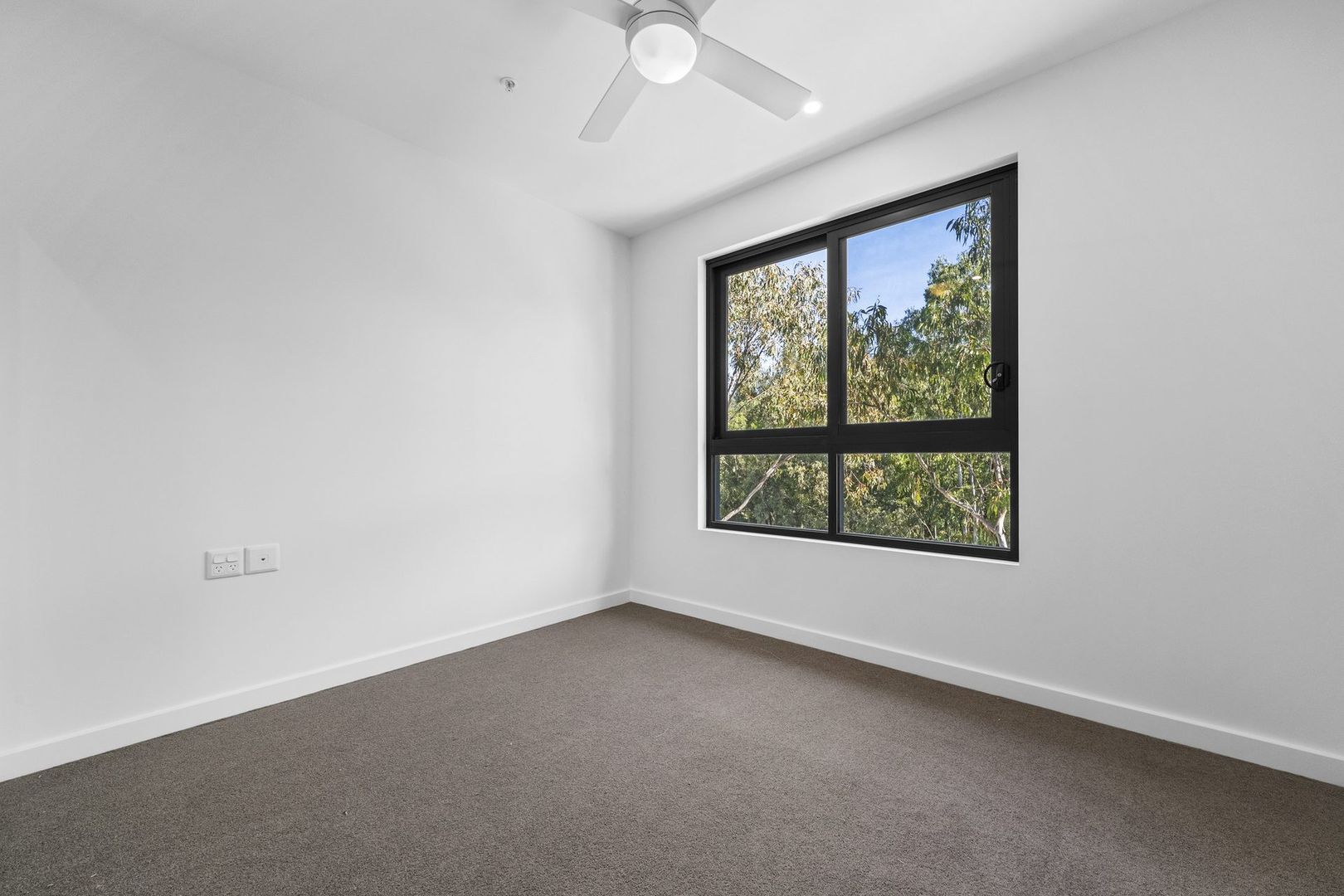 Spacious Living, Second Floor Position
