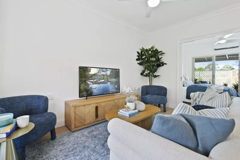 Open-plan one-bedroom apartment