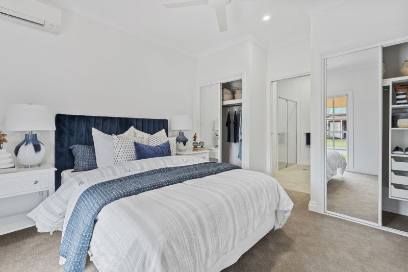 Light and spacious two-bedroom villa close to amenities