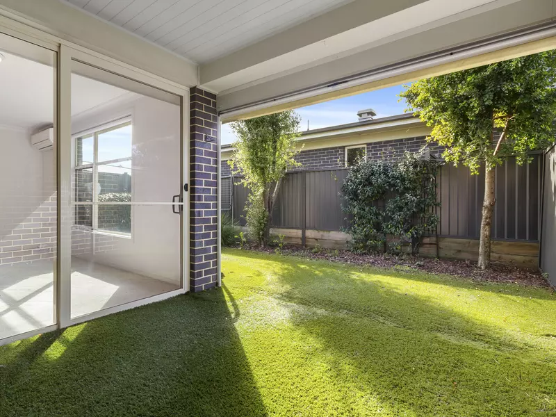 Stylish Villa with Private Alfresco Haven