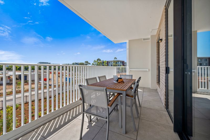 Stylish North-Facing 'Cockatoo Design' Apartment with Luxe Finishes