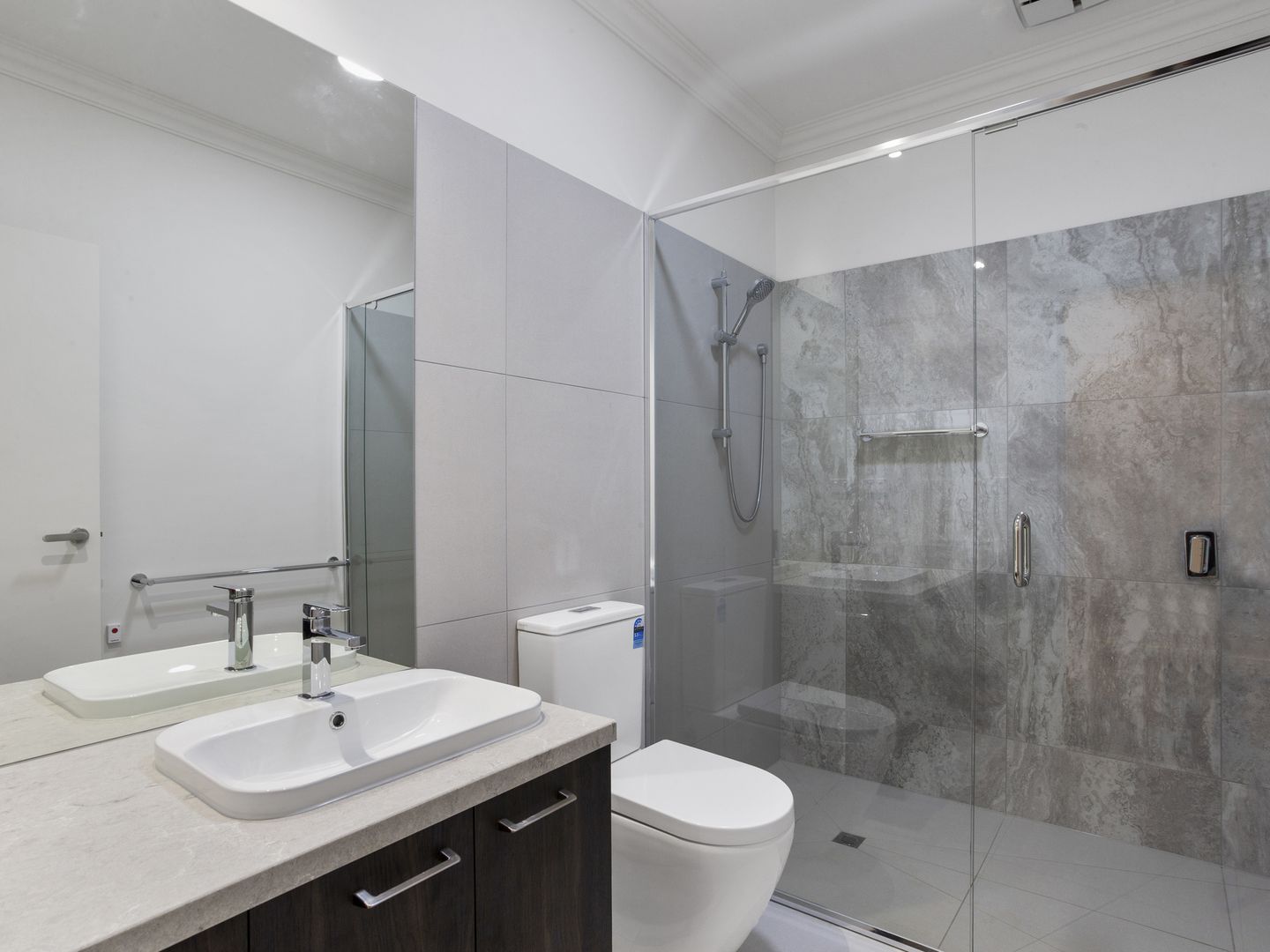 Light Filled Living Along the Maribyrnong River!