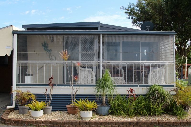 Pyramid Holiday Park - Over 50's residential park, situated just minutes from Tweed Heads/Coolangatta.