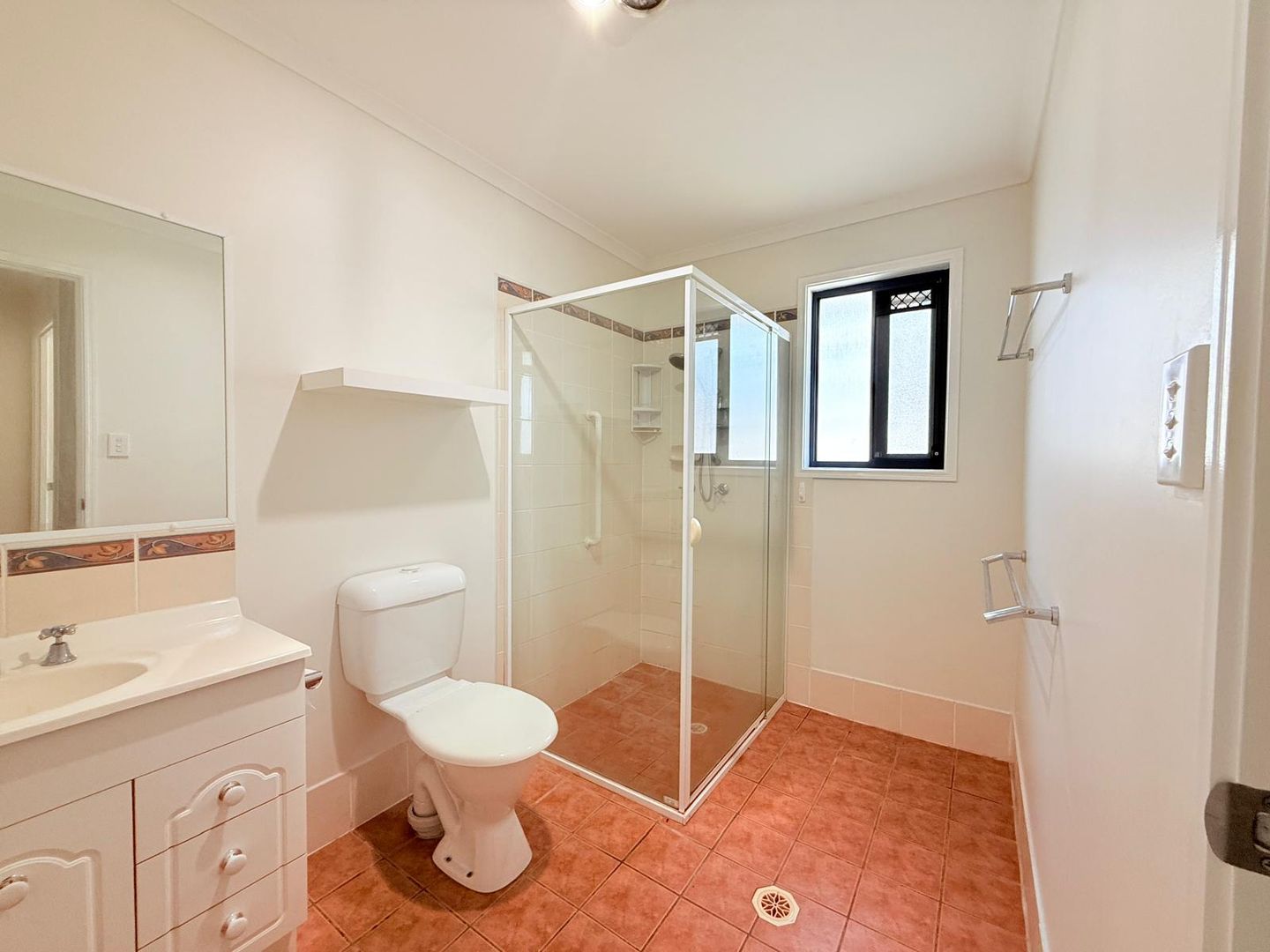 2 Bedroom home - Fresh and Ready to Move In - Over 50's Lifestyle complex