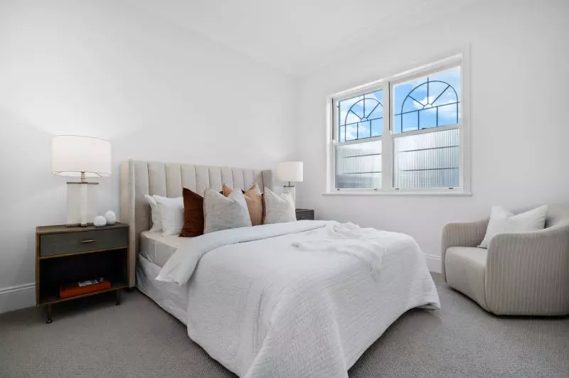 Rare Free-standing Contemporary Villa