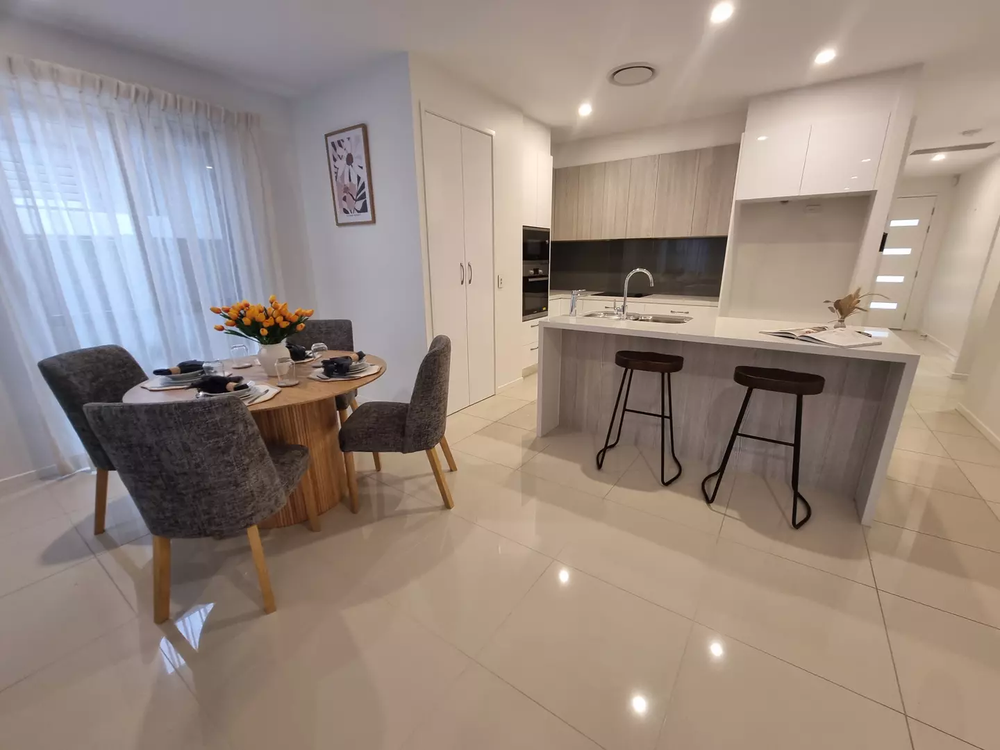 Where the Living is Easy… V109 Living Gems