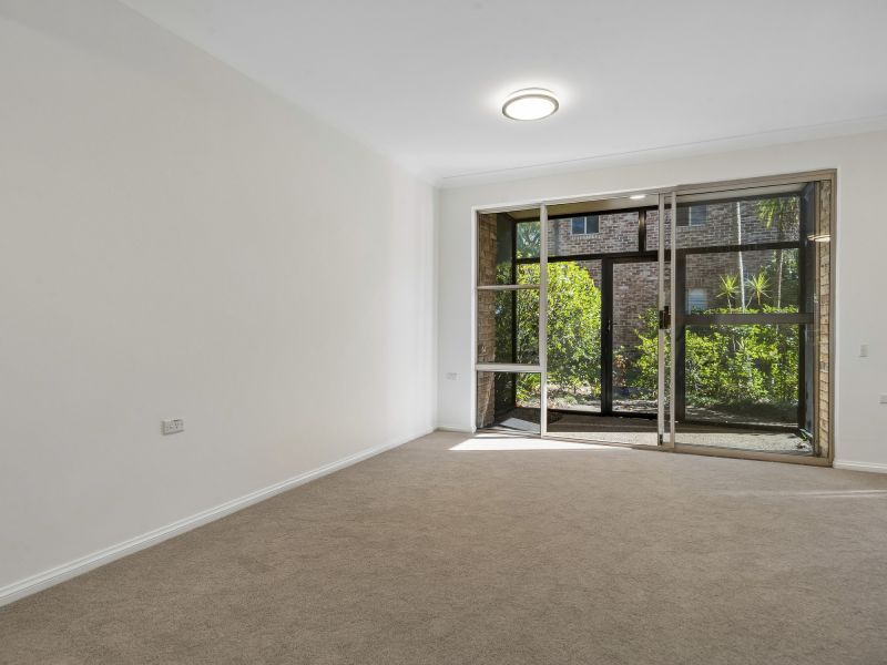 Bright living with a lovely view