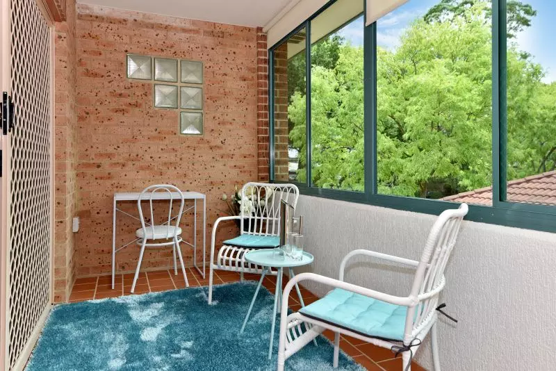 Popular fully refurbished north facing first floor apartment