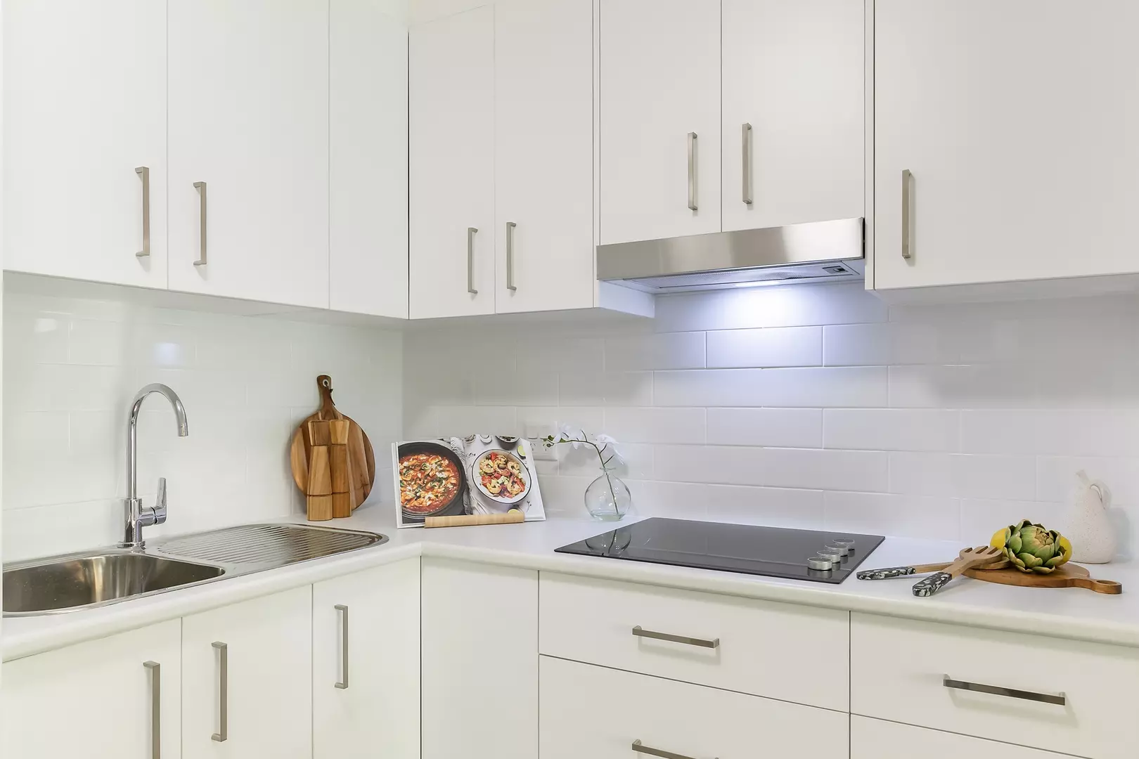 Beautiful Sun Filled One Bedroom Garden Villa