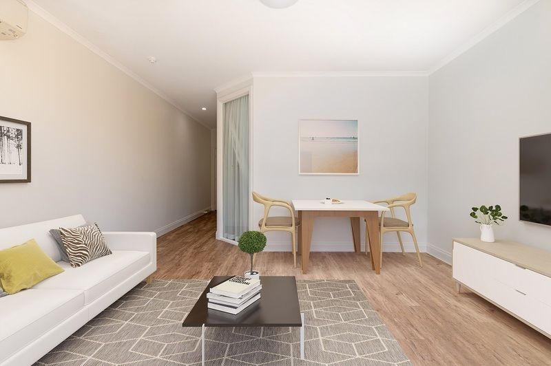 Spacious serviced apartment opening onto lovely communal courtyard