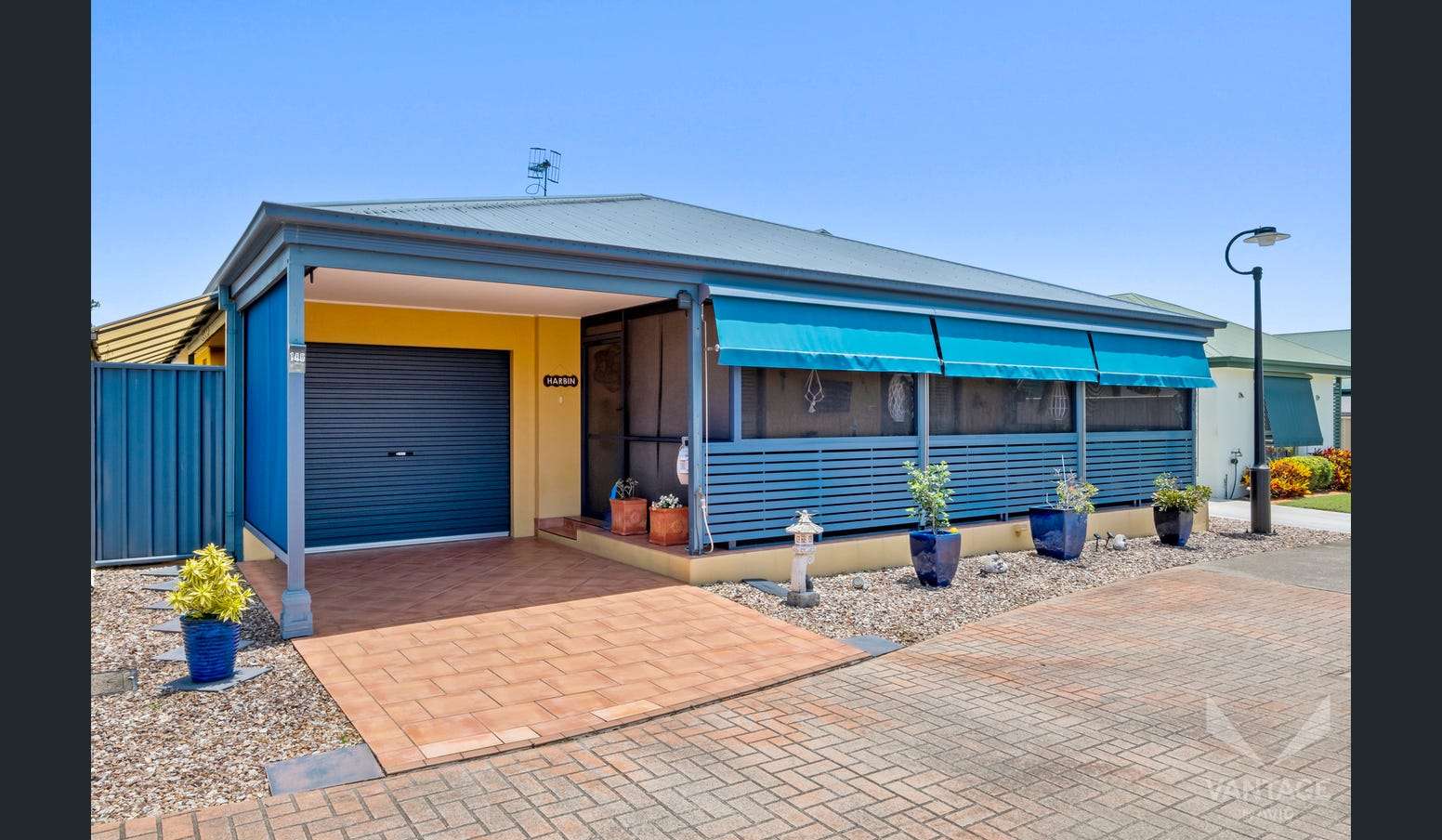 Quaint Cottage Feel with Huge Enclosed Verandah!