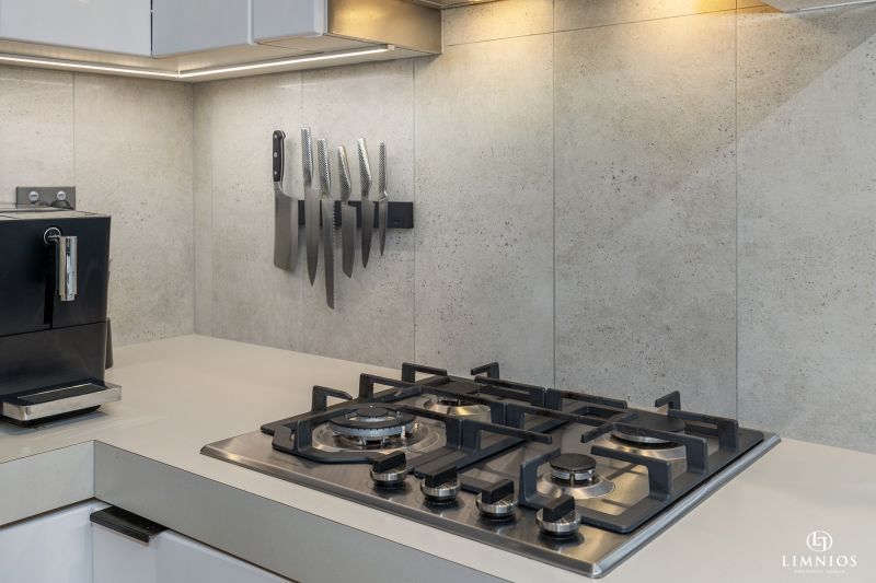 Standalone street front villa