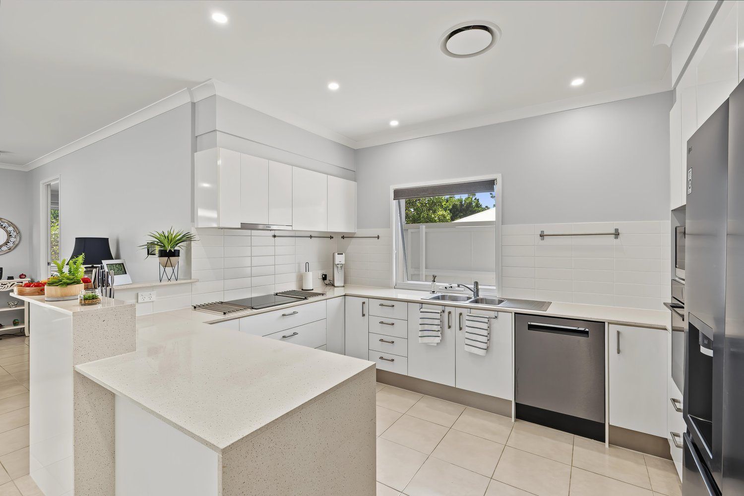Corner Position, Premium Living