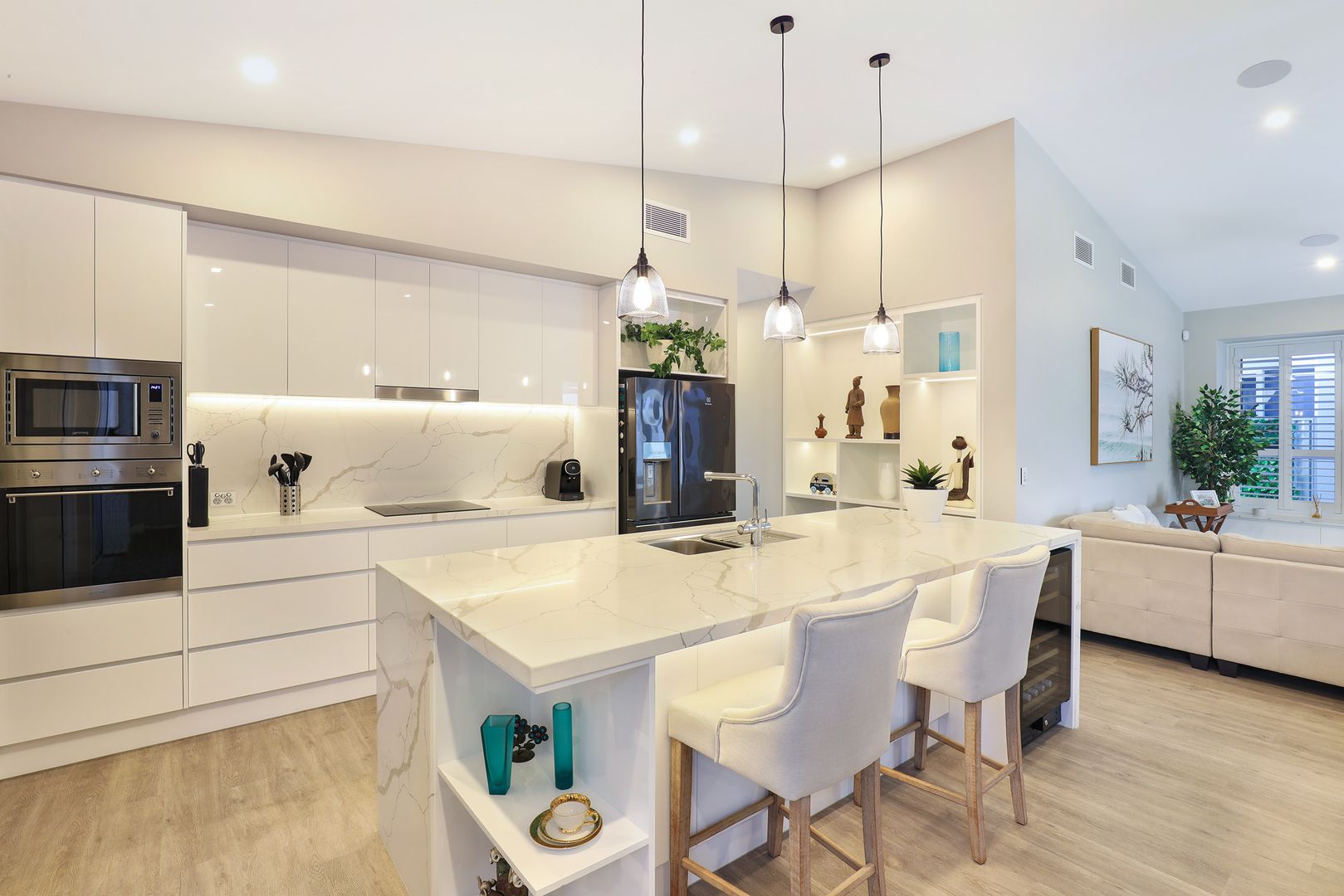 Effortless Coastal Living with Luxury Touches