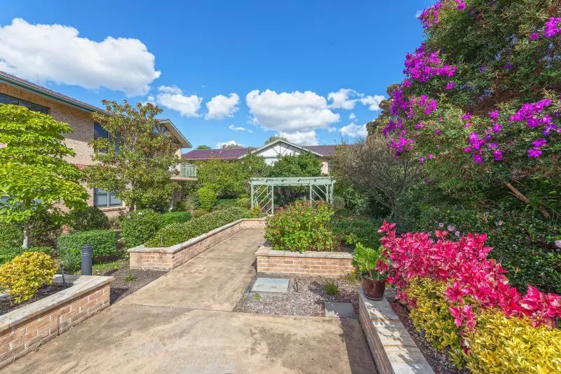 Picture perfect outlook and spacious proportions for relaxed retirement  living.