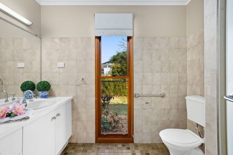 DEPOSIT TAKEN Golf course views