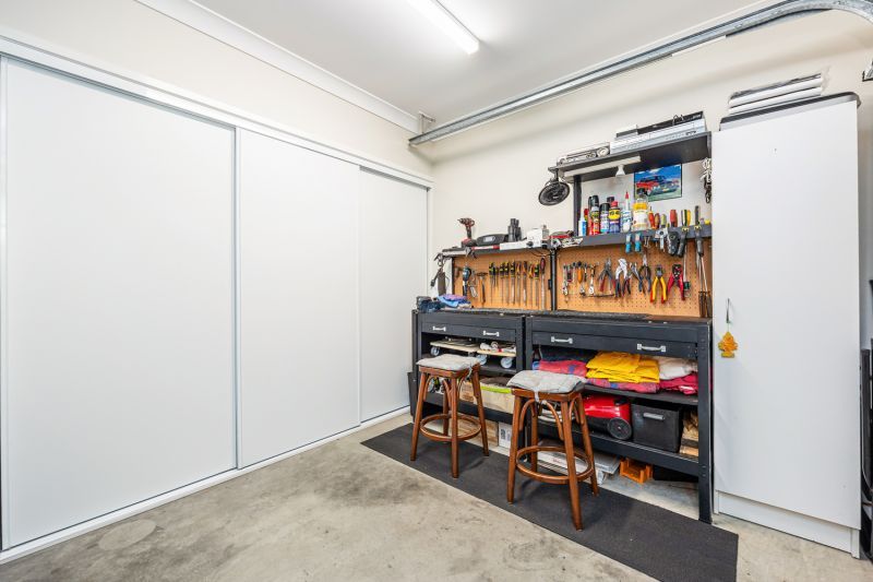 Stunning Tropical Hideaway!