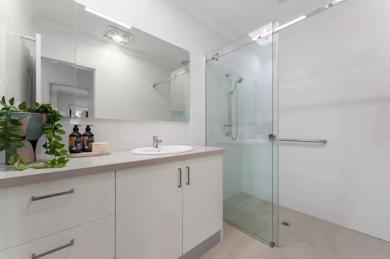 Well positioned two-bedroom plus study villa