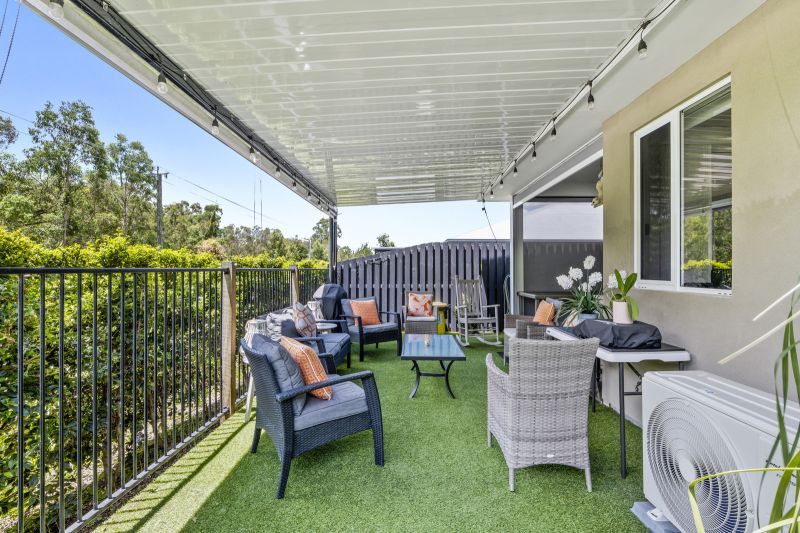 Stunning Two Bedroom Home Overlooking Bushland
