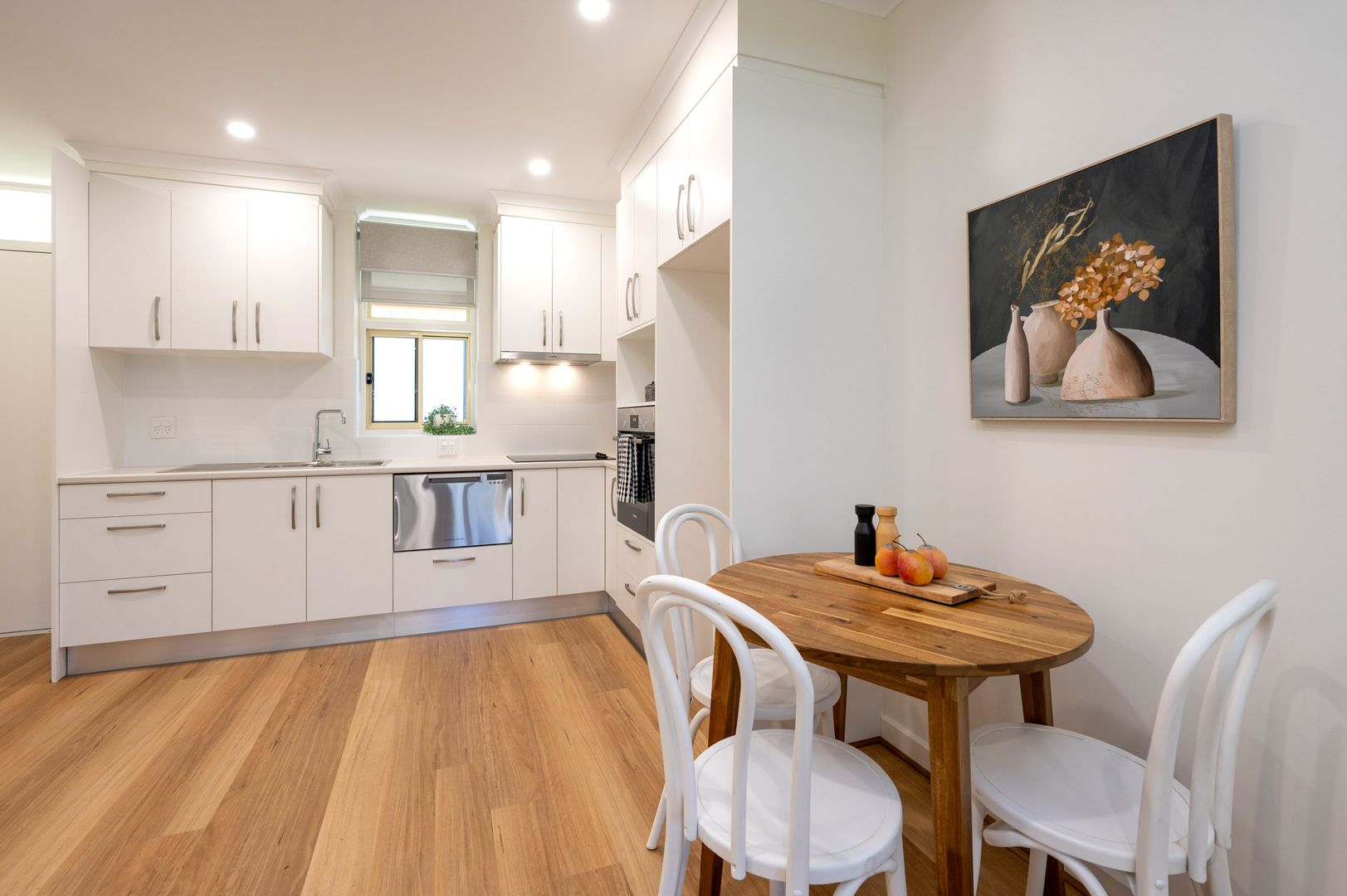 Eldercare College Green: freshly renovated one-bedroom unit close to the city