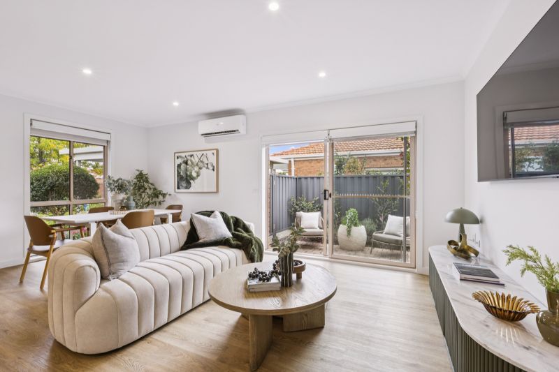 Stylish 2-Bedroom Villa with Sunny Courtyard