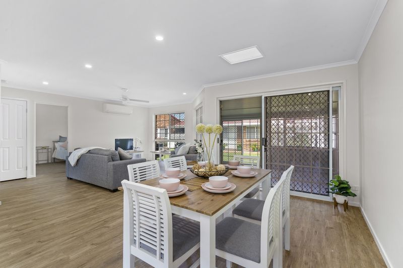 Affordable, Refurbished Villa With Bright Sunroom 