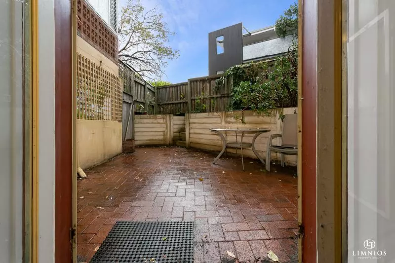 Affordable City Fringe Convenience!