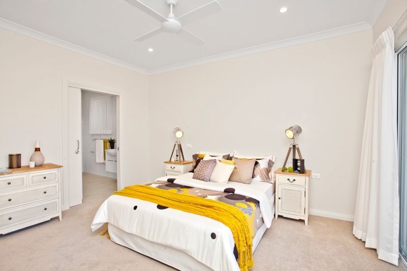 2 bedroom villa with enclosed sunroom