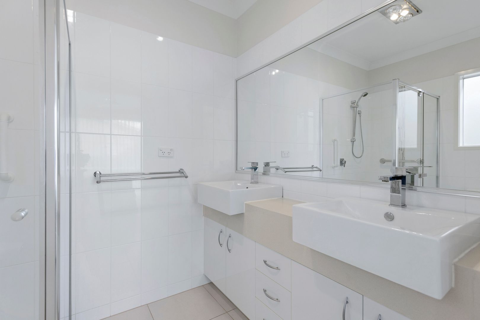 HOME 216 PALM LAKE RESORT TRUGANINA