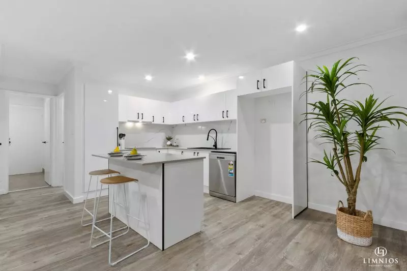 Simply Stunning and Feature Packed!