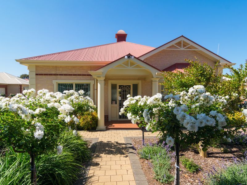 Spacious Independent Living Unit, perfect for the retiree requiring a little extra space!