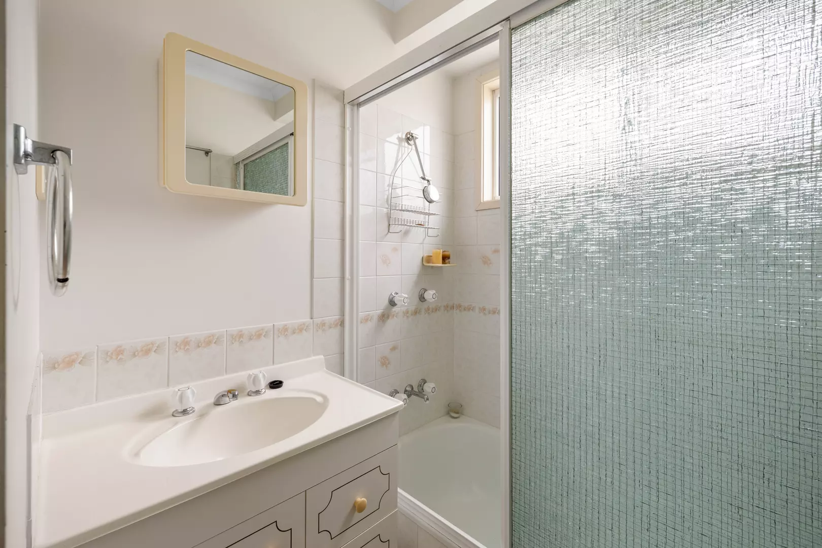 Well presented and Low Maintenance