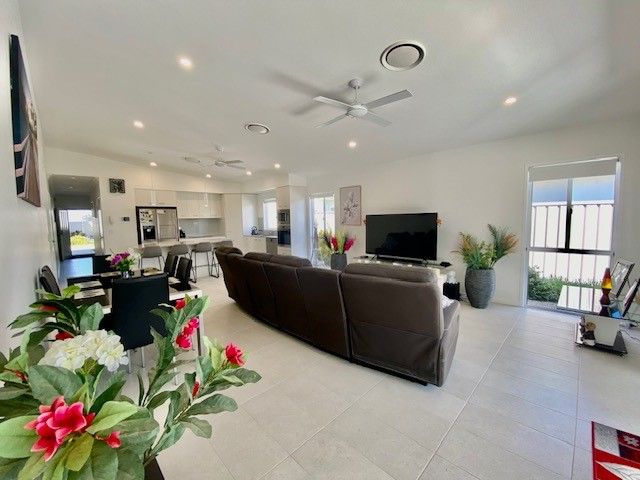 THE HOME YOU HAVE BEEN WAITING FOR - FLAME TREE RV Home 402